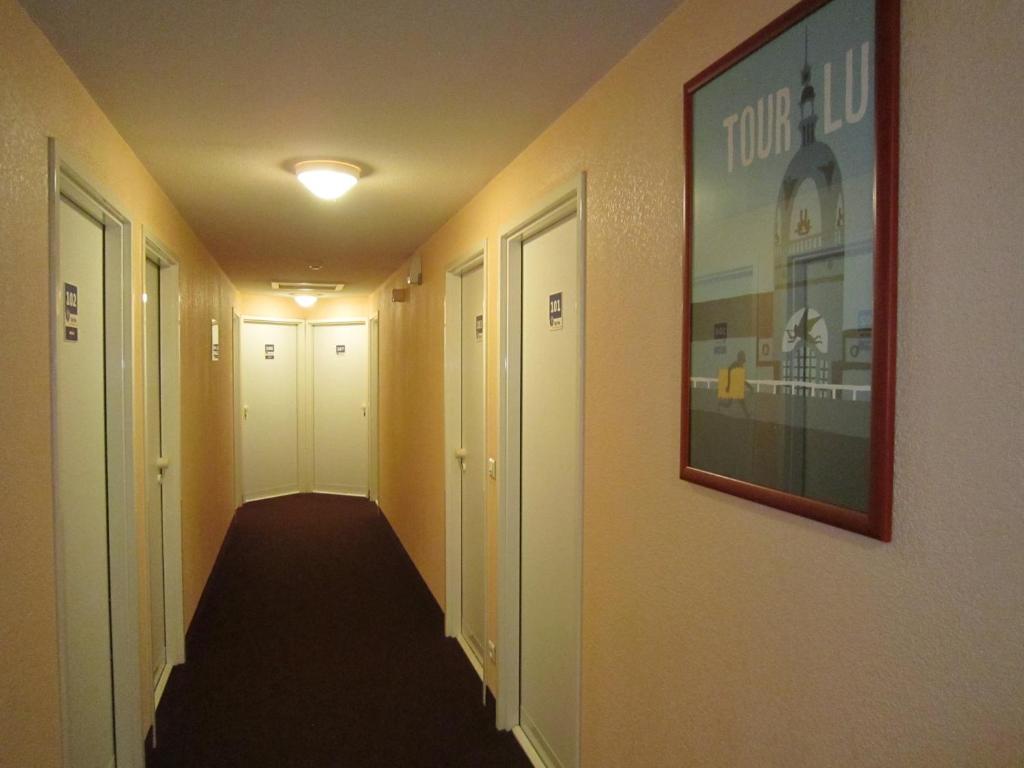 Quick Palace Nantes La Beaujoire Екстериор снимка A typical corridor